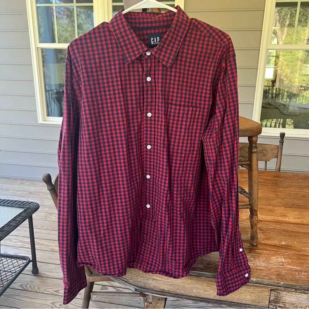 GAP Men’s Long Sleeve Button Up Plaid Red Blue Shirt XL